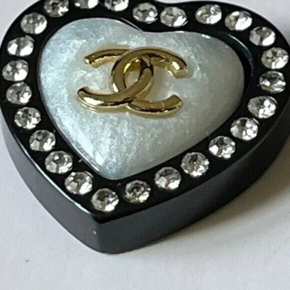 Chanel Heart Earrings - Picture 4 of 4